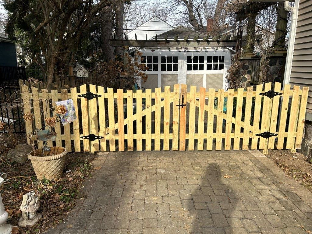 Fence & Deck Builder in Montgomery County, OH | Tom's Mulch Fence & Deck