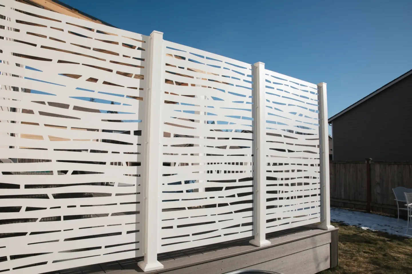 Privacy Screen Installation in Miami Valley, OH | Custom Privacy Screens | Tom&rsquo;s Mulch Fence & Deck