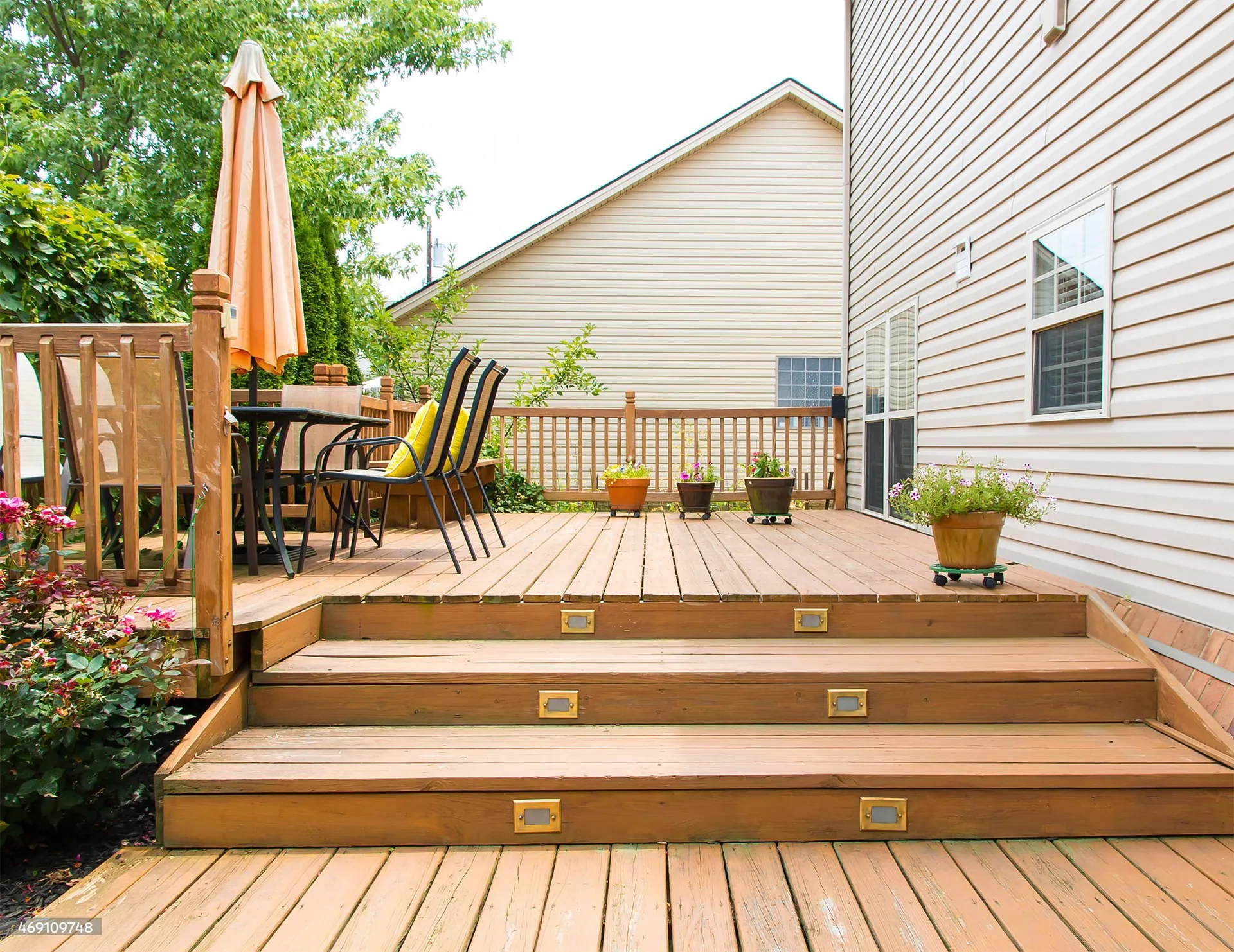 Outdoor front deck lighting on stairs steps outdoor living furniture in miami valley oh
