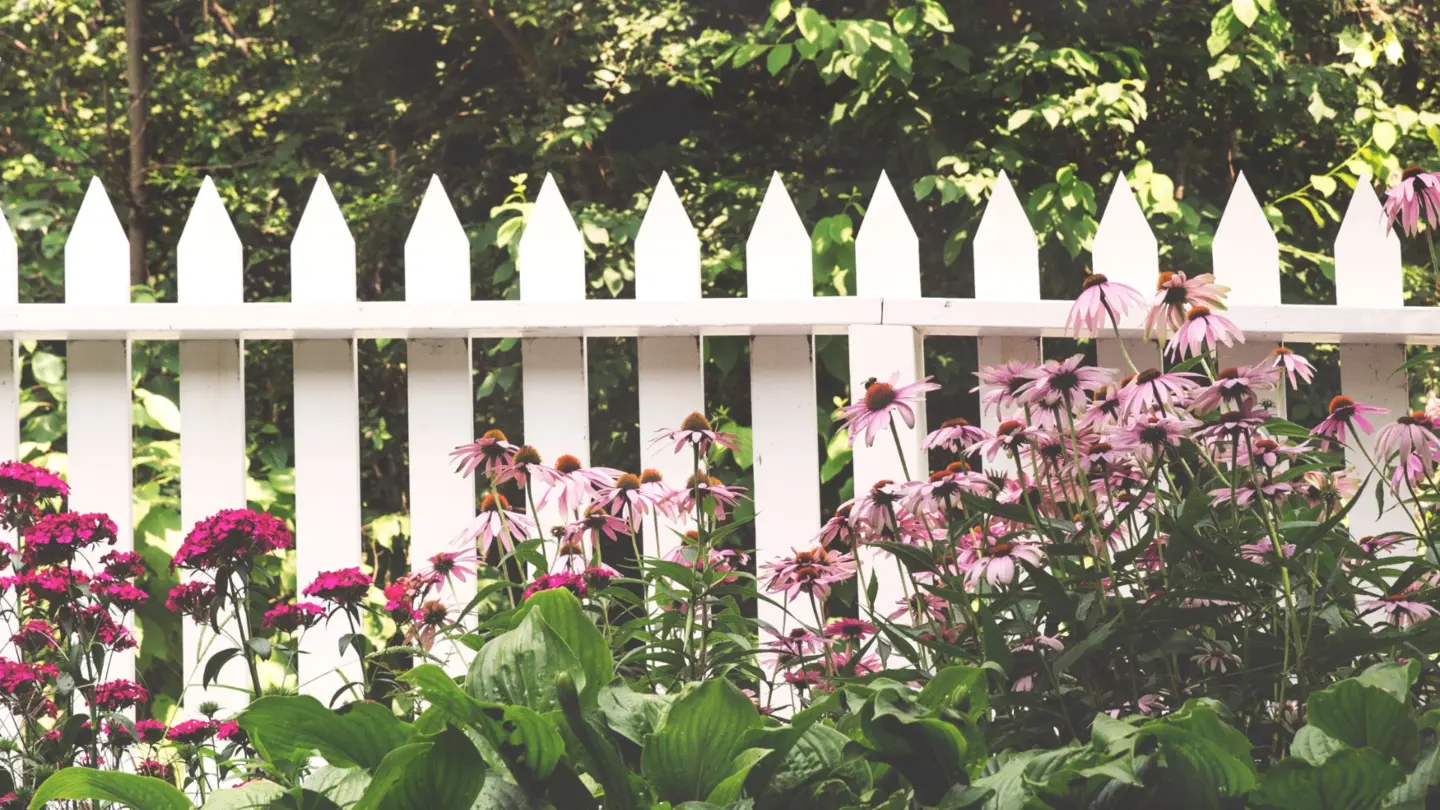 Picket fence installation flowers in miami valley oh