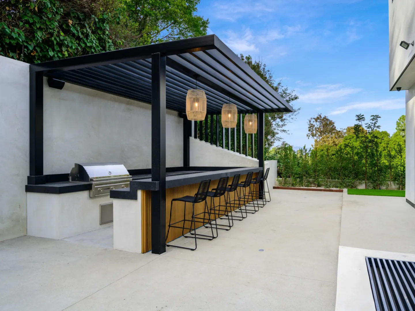 Outdoor Bar Builder